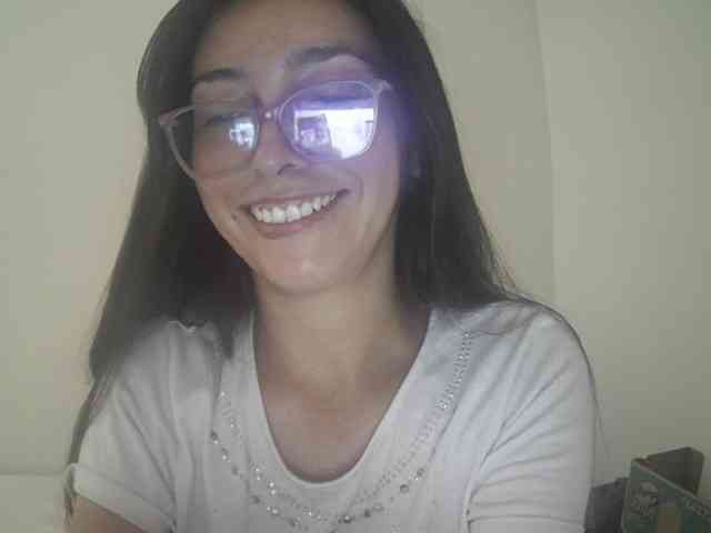 Creamymature webcam
