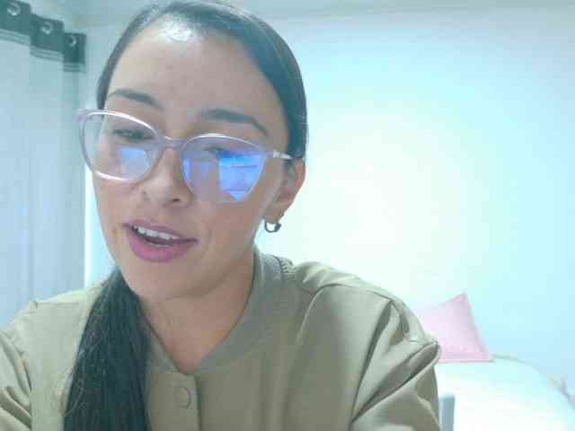 Creamymature webcam