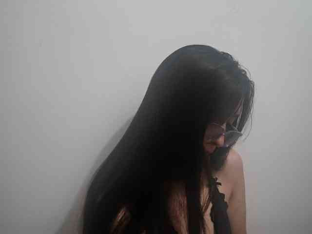 Creamymature webcam
