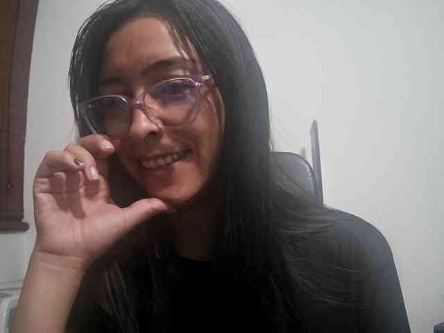 Creamymature webcam