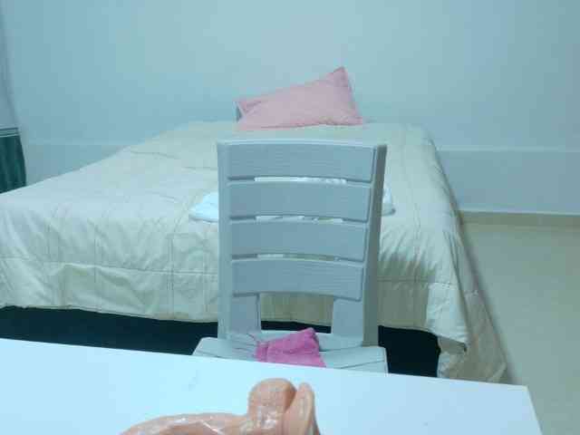 Creamymature webcam