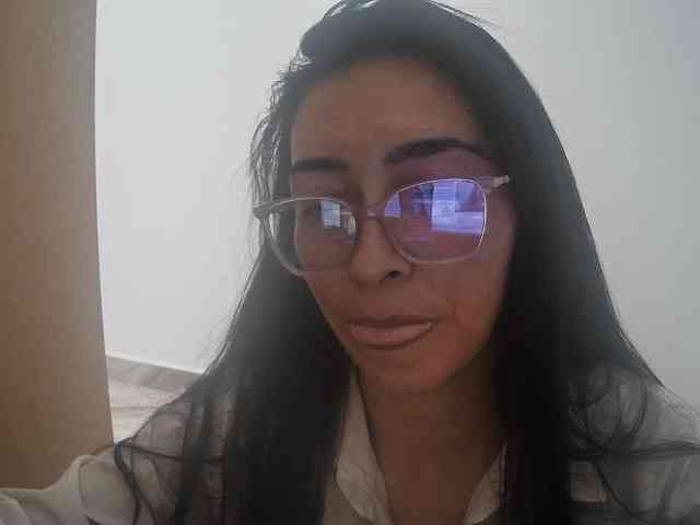 Creamymature webcam