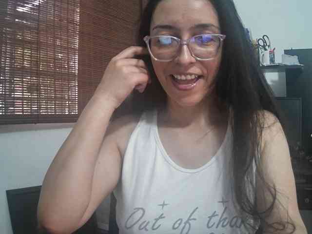 Creamymature webcam