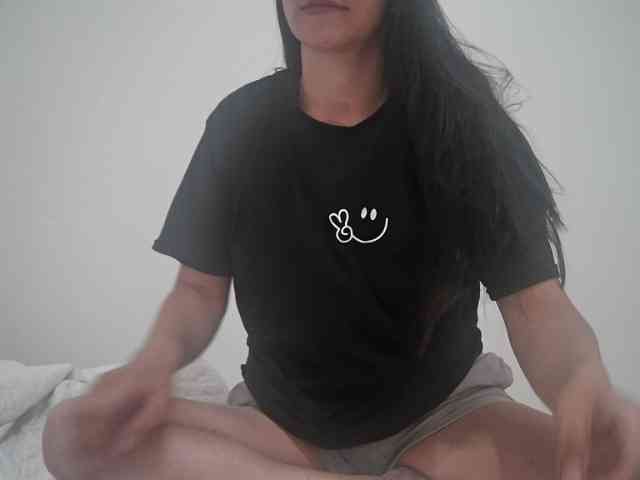 Creamymature webcam