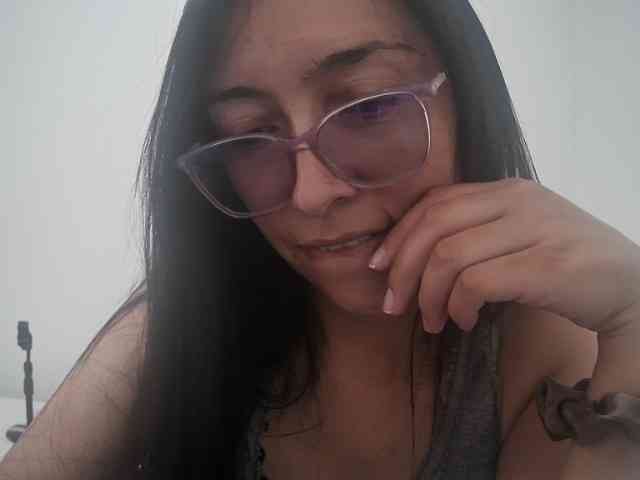 Creamymature webcam