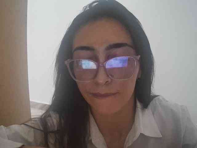 Creamymature webcam