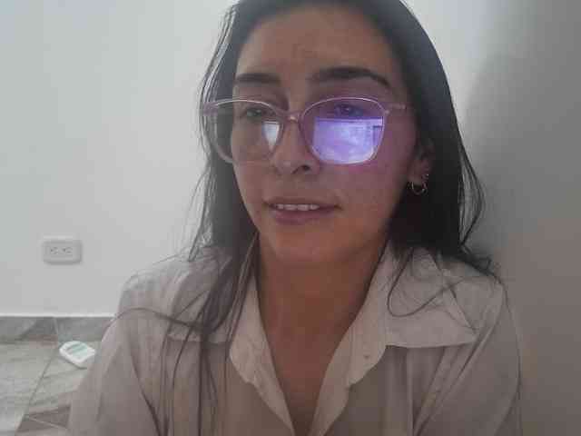 Creamymature webcam