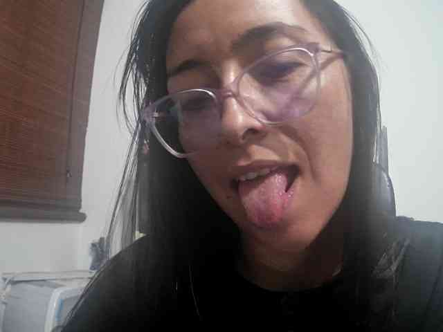 Creamymature webcam