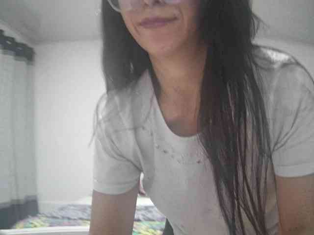 Creamymature webcam