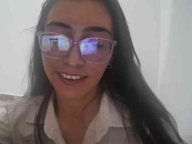 Creamymature webcam