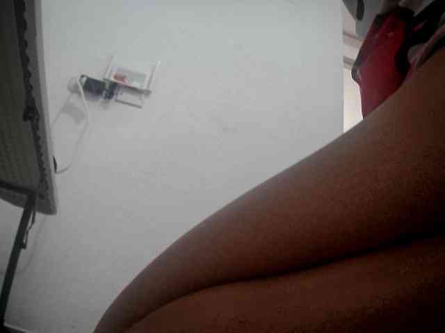 Creamymature webcam
