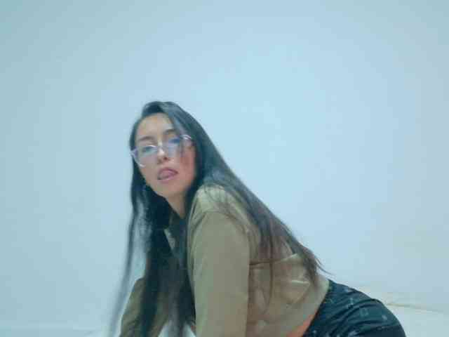 Creamymature webcam