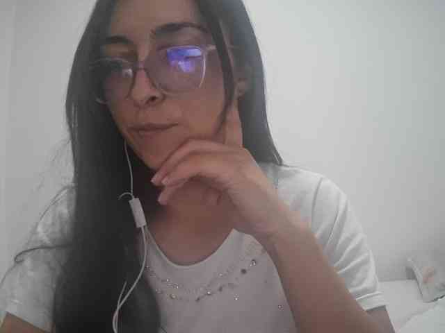 Creamymature webcam