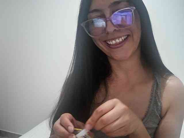 Creamymature webcam