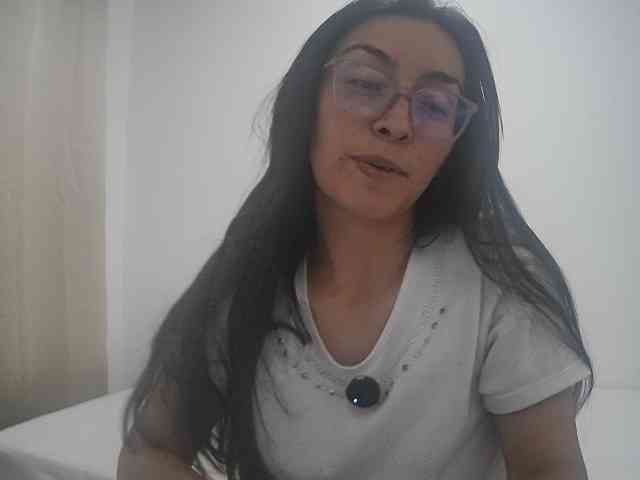Creamymature webcam