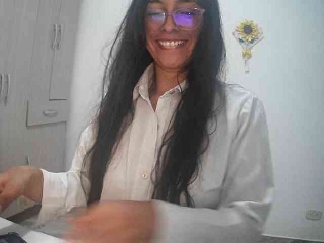 Creamymature webcam