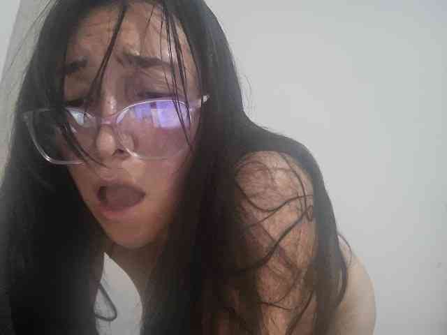 Creamymature webcam