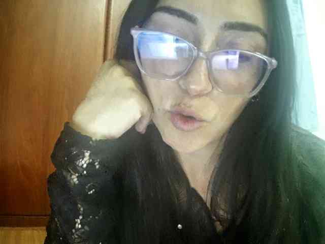 Creamymature webcam