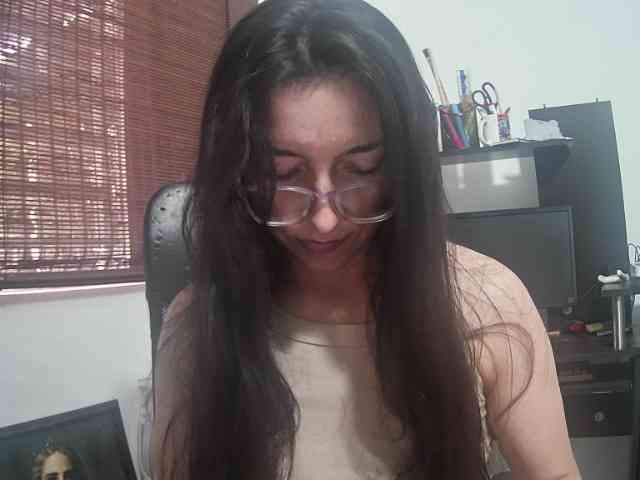 Creamymature webcam