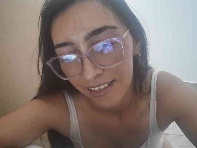 Creamymature webcam