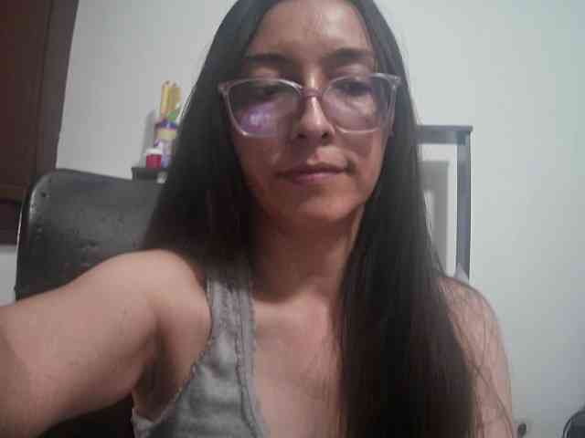 Creamymature webcam