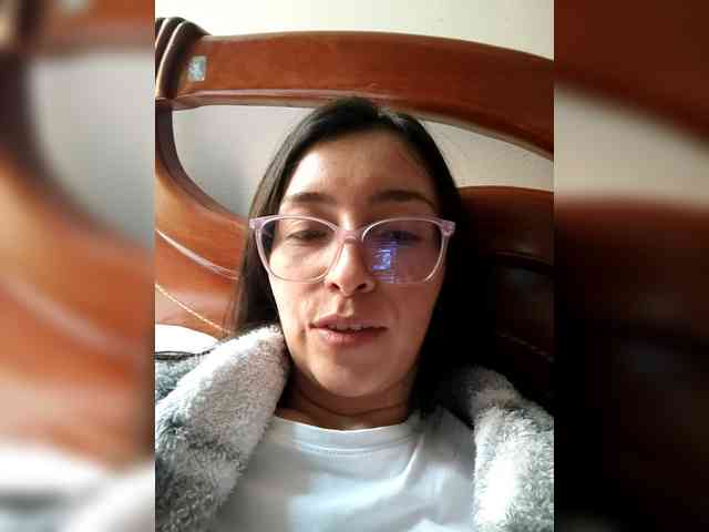 Creamymature webcam