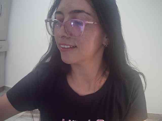 Creamymature webcam