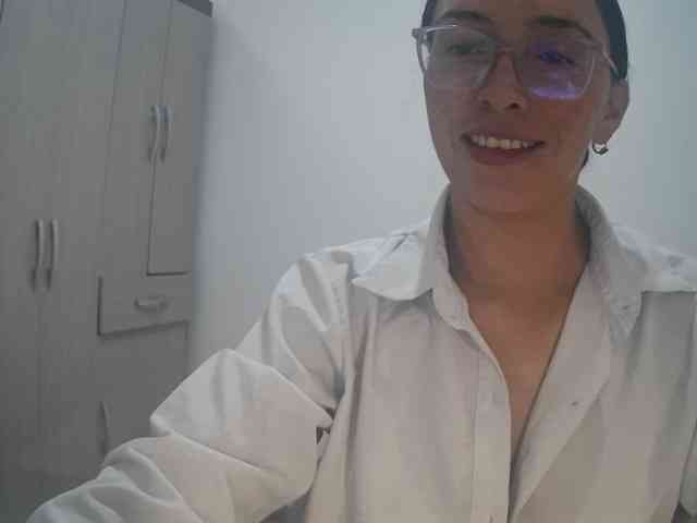 Creamymature webcam