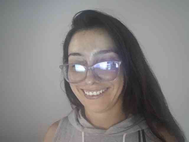 Creamymature webcam