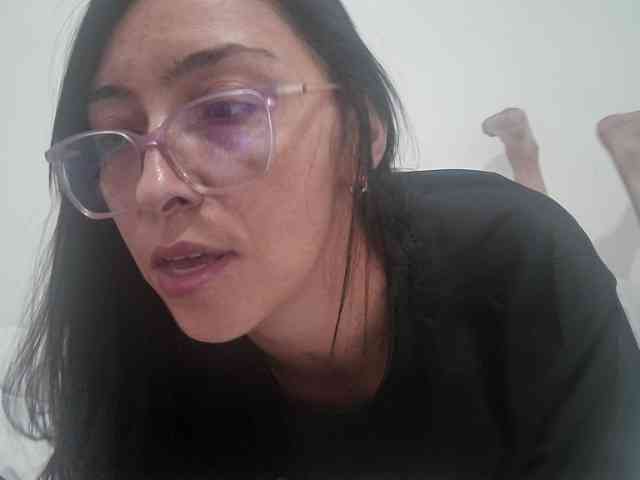 Creamymature webcam