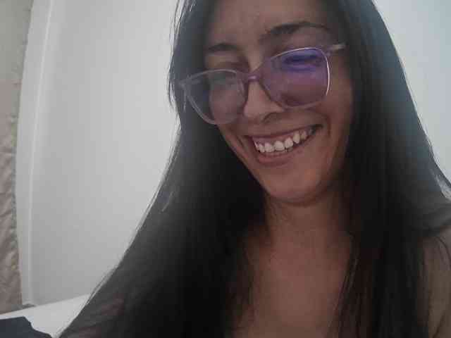 Creamymature webcam