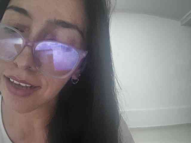 Creamymature webcam