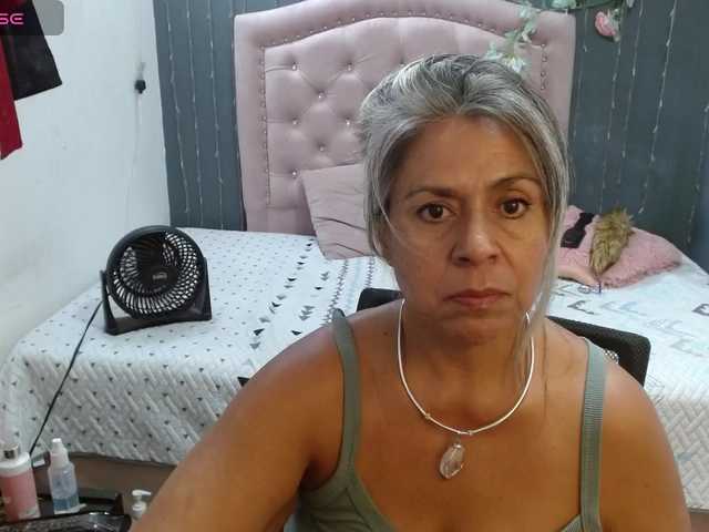 lalisha-96 live cam on BongaCams