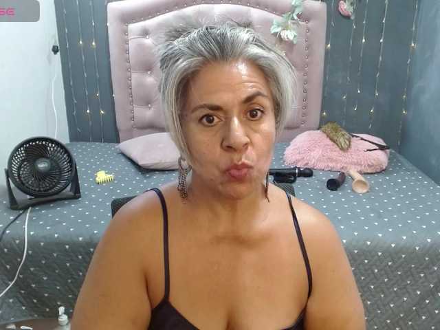 lalisha-96 live cam on BongaCams
