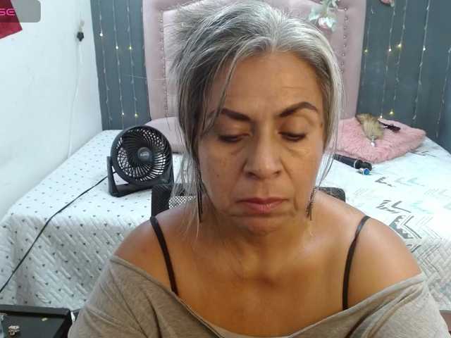 lalisha-96 live cam on BongaCams