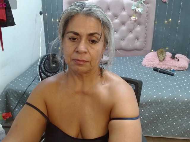 lalisha-96 live cam on BongaCams