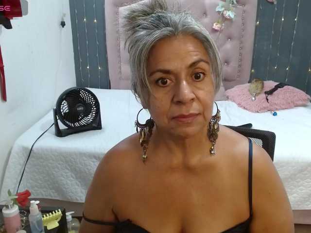 lalisha-96 live cam on BongaCams