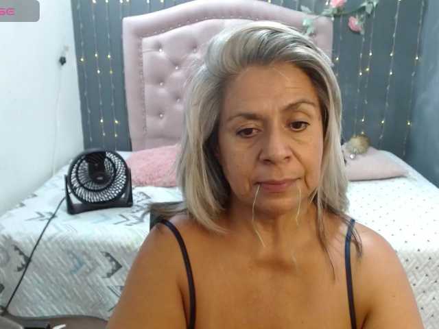 lalisha-96 live cam on BongaCams