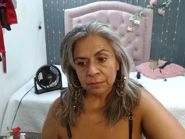 lalisha-96 live cam on BongaCams