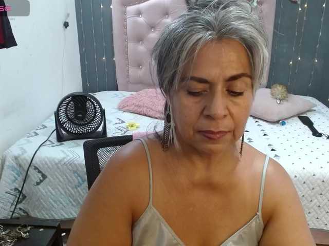 lalisha-96 live cam on BongaCams