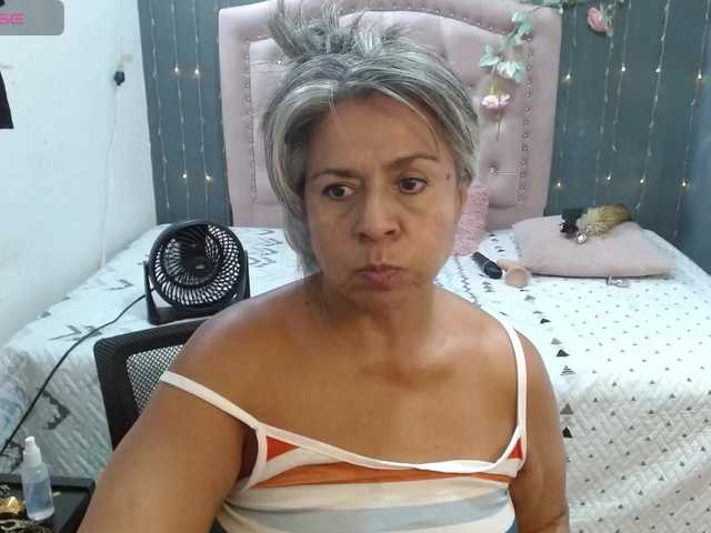 lalisha-96 live cam on BongaCams