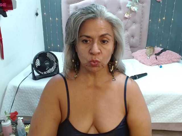 lalisha-96 live cam on BongaCams