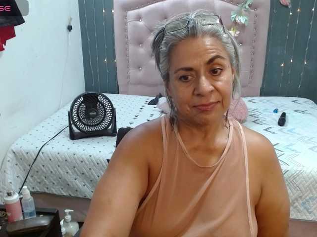 lalisha-96 live cam on BongaCams