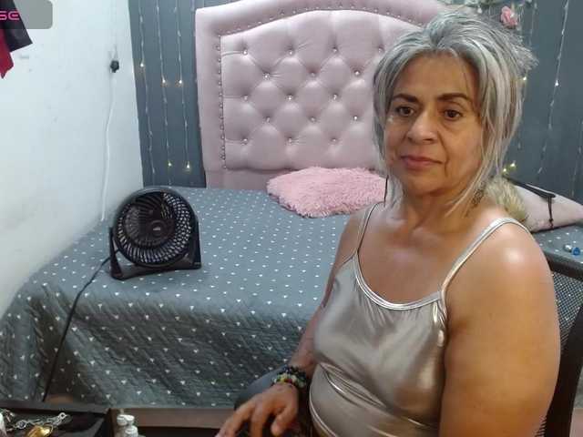 lalisha-96 live cam on BongaCams