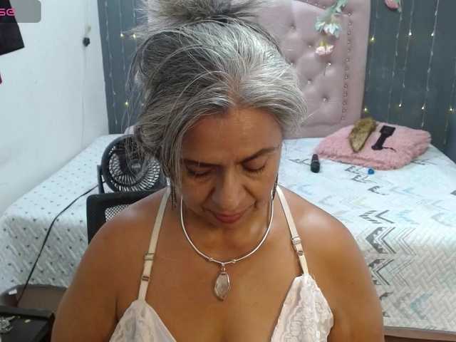 lalisha-96 live cam on BongaCams