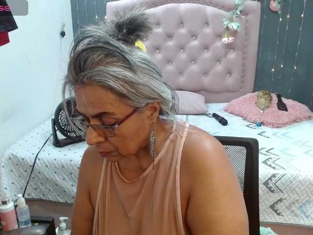 lalisha-96 live cam on BongaCams