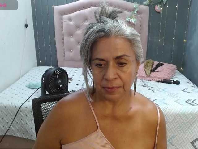 lalisha-96 live cam on BongaCams