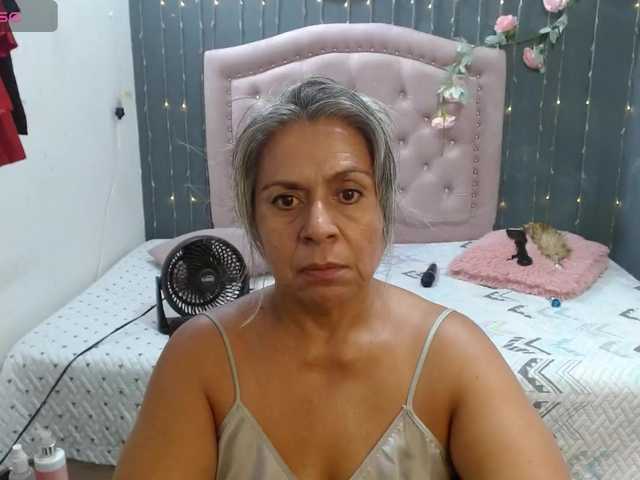 lalisha-96 live cam on BongaCams