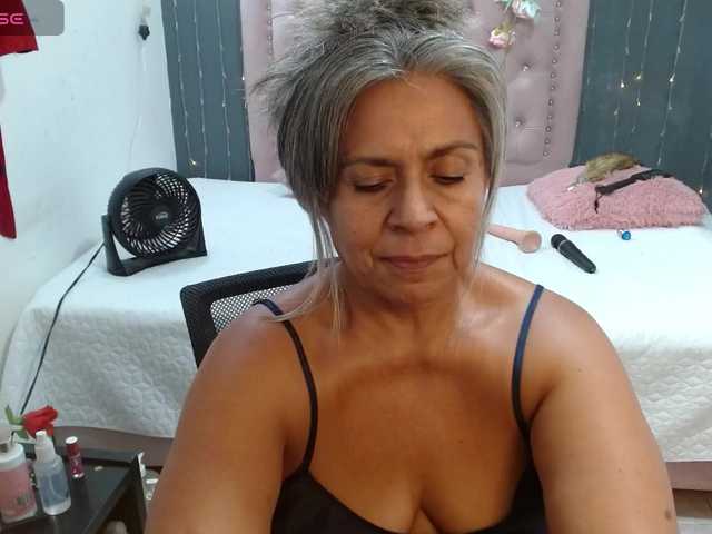 lalisha-96 live cam on BongaCams