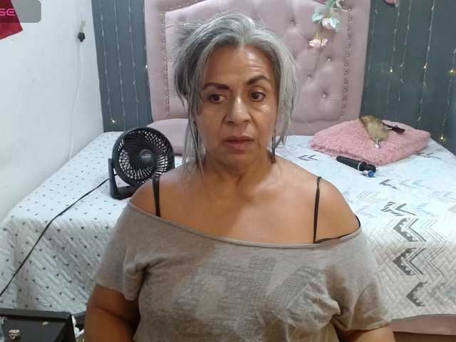 lalisha-96 live cam on BongaCams